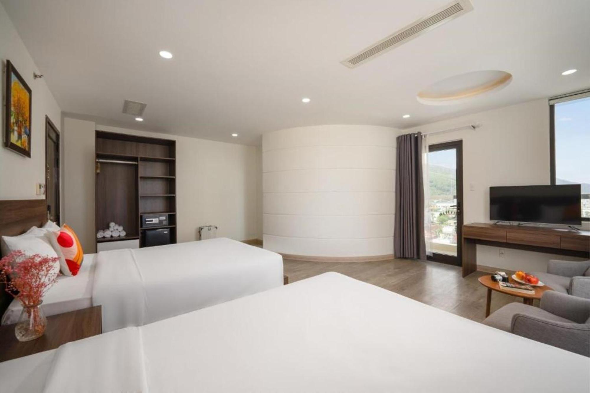 Mira Grand Hotel Quy Nhon Exterior photo