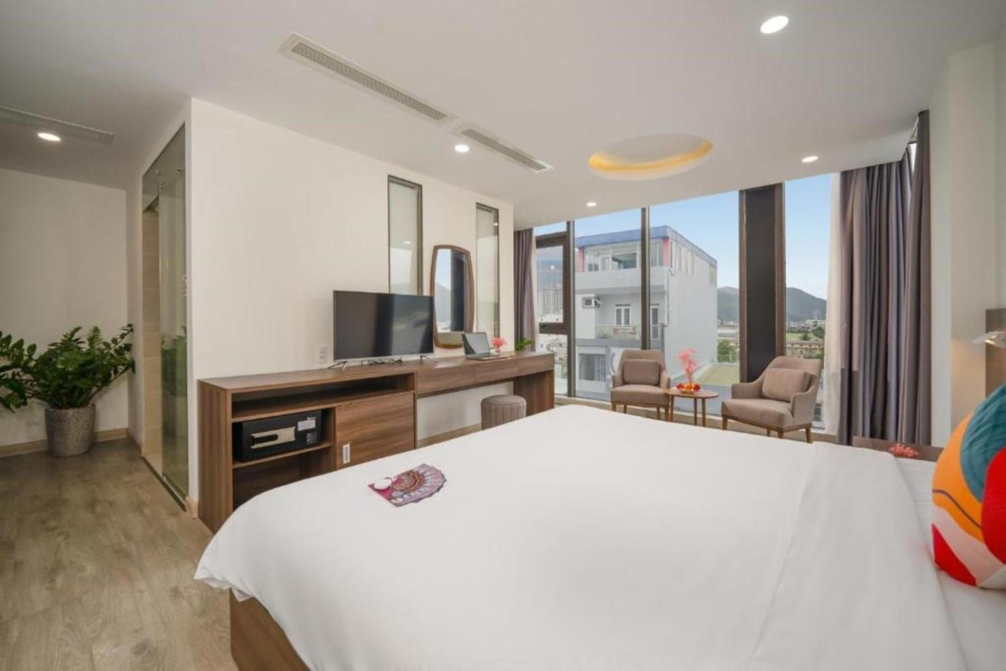 Mira Grand Hotel Quy Nhon Exterior photo